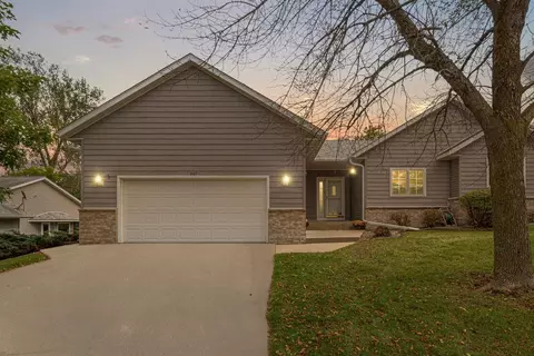 945 Rice St, Faribault, MN 55021
