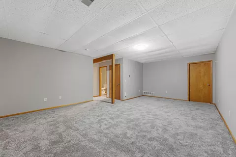 945 Rice St, Faribault, MN 55021 photo 32