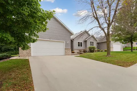 945 Rice St, Faribault, MN 55021 photo 4
