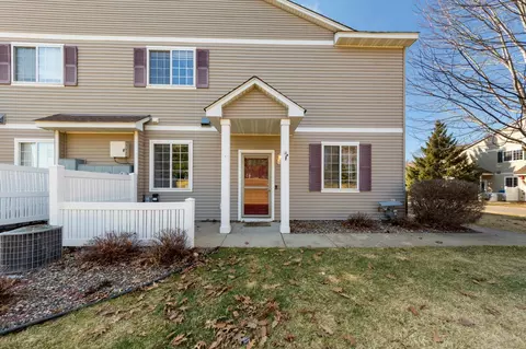 323 Frederick Cir #701, Hastings, MN 55033