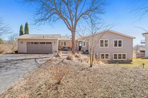 2501 Cherrywood Rd, Hopkins, MN 55305