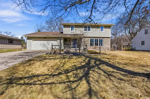 9736 Oxborough Rd, Bloomington, MN 55437