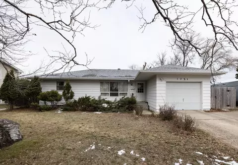 1721 17th St S, Fargo, ND 58103