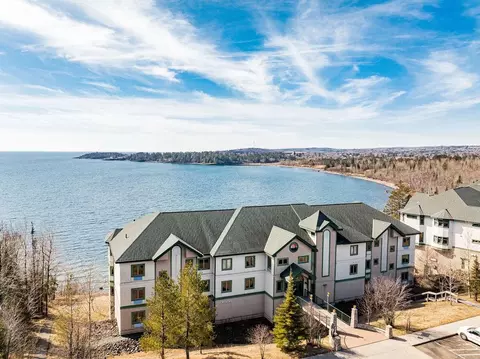 1412 Apt 3-401a Burlington Rd, Two Harbors, MN 55616