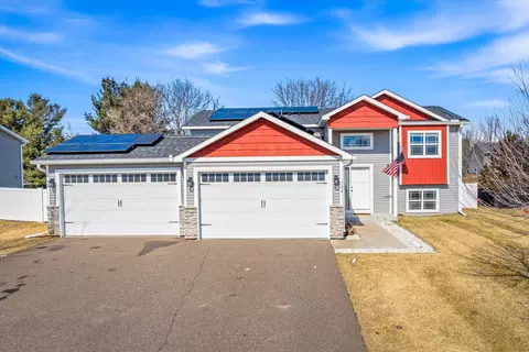 704 Edgewood St SW, Isanti, MN 55040