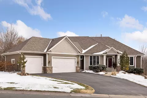 7011 Highover Dr, Chanhassen, MN 55317
