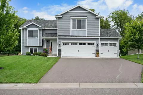 420 Eagle St NW, Isanti, MN 55040