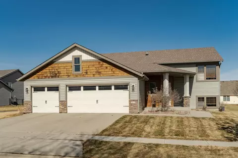 2679 Flagstone Ln NW, Rochester, MN 55901