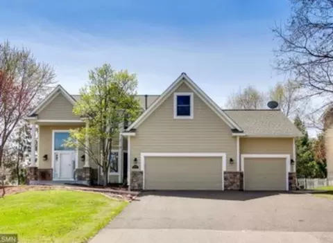 340 S Owasso Blvd W, Roseville, MN 55113