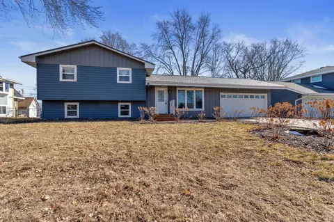 14790 Camero Ln, Rosemount, MN 55068