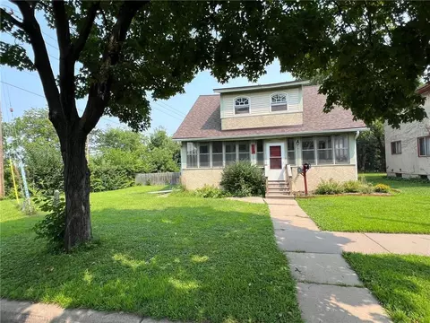 914 Charlotte St, Saint Paul, MN 55104