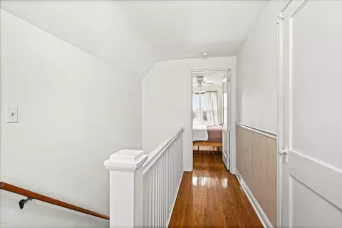 Entry Way - 116 E Wabasha St, Duluth, MN 55803 photo 5 of 6
