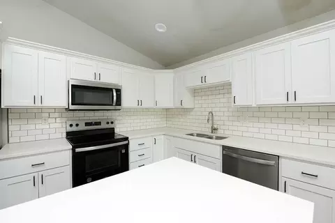 Kitchen - 153 Pine Ave, Mapleton, ND 58059 photo 3 of 4
