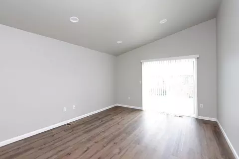 Living - 153 Pine Ave, Mapleton, ND 58059 photo 4 of 4
