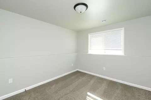 Bedroom - 153 Pine Ave, Mapleton, ND 58059 photo 4 of 6