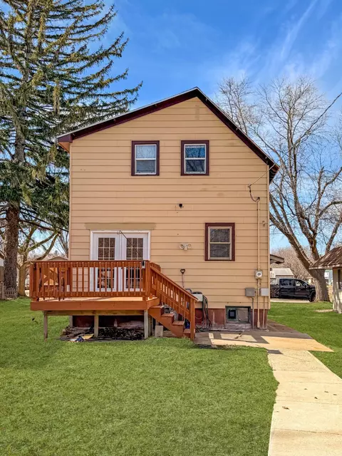 Exterior - 352 3rd St, Tracy, MN 56175 photo 3 of 5