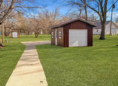 Exterior - 352 3rd St, Tracy, MN 56175 photo 5 of 5