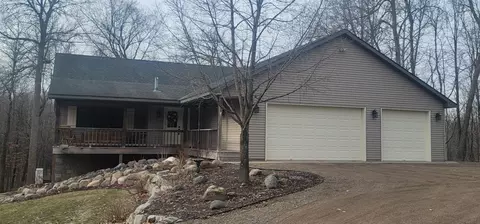 8412 Spring Lake Rd NE, North Branch, MN 55056