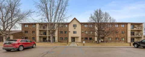 1424 14th St E #11, West Fargo, ND 58078