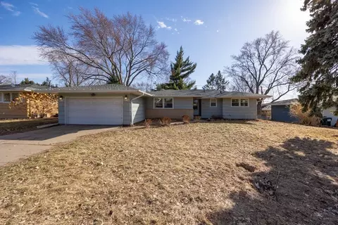 1040 Lincoln Ter, Columbia Heights, MN 55421