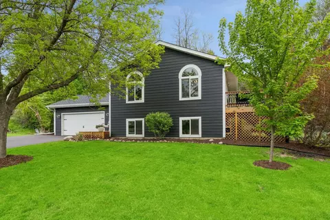 125 Wildhurst Rd, Waconia, MN 55387
