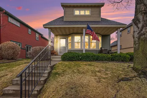 3018 Hazelwood St, Maplewood, MN 55109