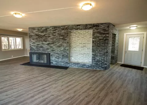 Living - 501 Seabury Ln, Faribault, MN 55021 photo 3 of 5