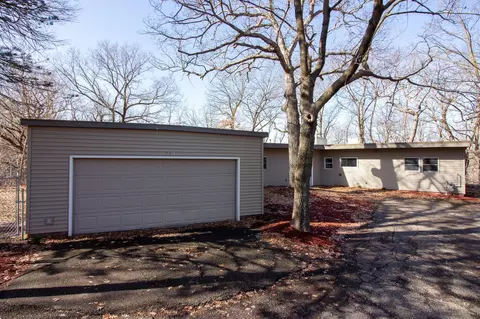 Exterior - 501 Seabury Ln, Faribault, MN 55021 photo 2 of 8