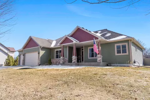 1851 Belmont Ave NW, Prior Lake, MN 55372