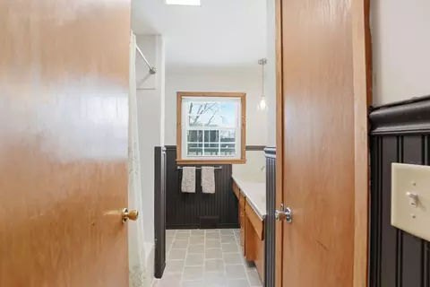 Bath - 1109 13th Ave SW, Willmar, MN 56201 photo 3 of 3