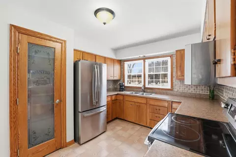 Kitchen - 1109 13th Ave SW, Willmar, MN 56201 photo 2 of 4
