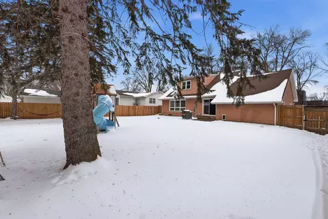 Exterior - 1109 13th Ave SW, Willmar, MN 56201 photo 6 of 9