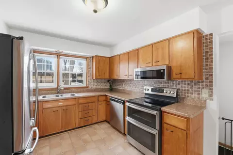 Kitchen - 1109 13th Ave SW, Willmar, MN 56201 photo 1 of 4