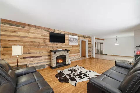 Living - 1109 13th Ave SW, Willmar, MN 56201 photo 4 of 4