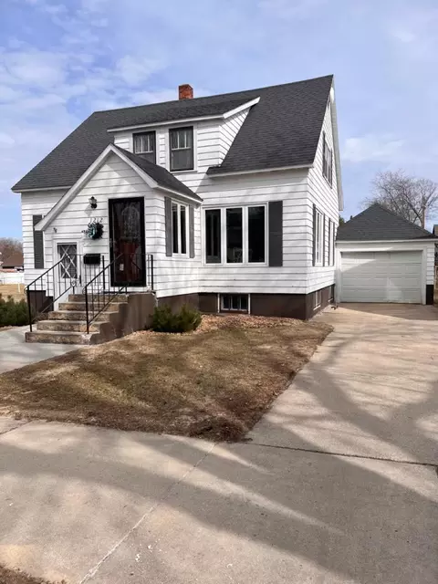 1212 1st St SW, Wadena, MN 56482