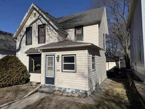 305 Carroll St, Mankato, MN 56001