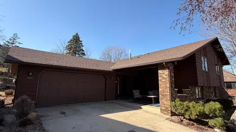 609 20th Ave SW, Rochester, MN 55902