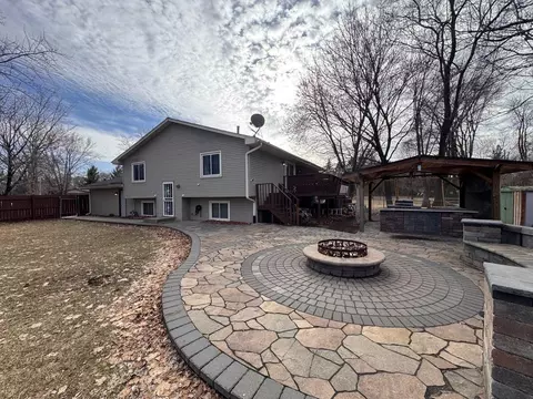 2431 112th Ln NW, Coon Rapids, MN 55433