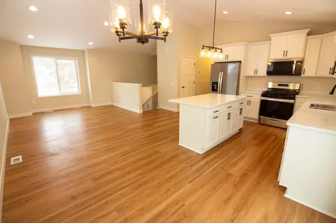 1105 2nd St SE, Faribault, MN 55021