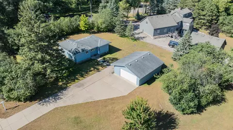 1300 Harbor Ln N, Plymouth, MN 55447