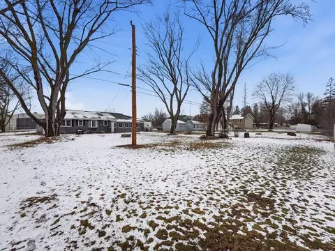 Exterior - 2410 Clearwater Rd, Saint Cloud, MN 56301 photo 2 of 6