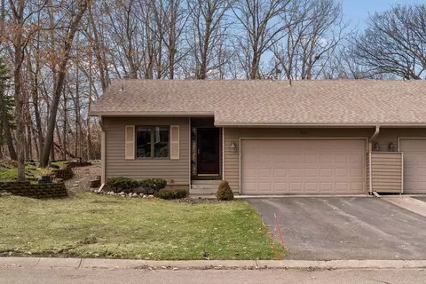 5301 Yorktown Ln N, Plymouth, MN 55442