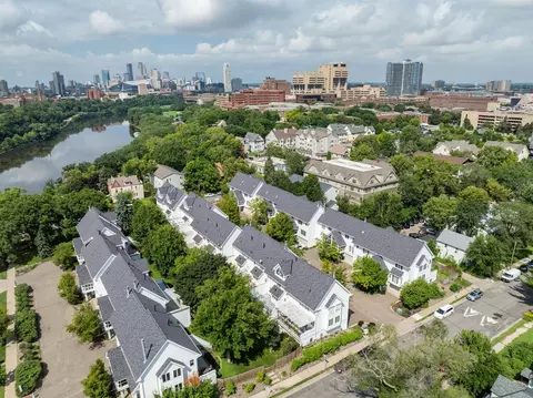 921 923 Dartmouth Pl SE, Minneapolis, MN 55414