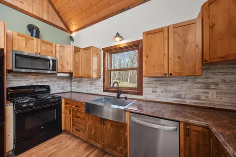 Kitchen - 22780 Csah 14, Darwin, MN 55324 photo 3 of 3