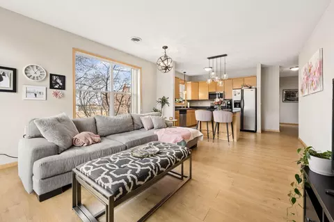 301 Oak Grove St #314, Minneapolis, MN 55403