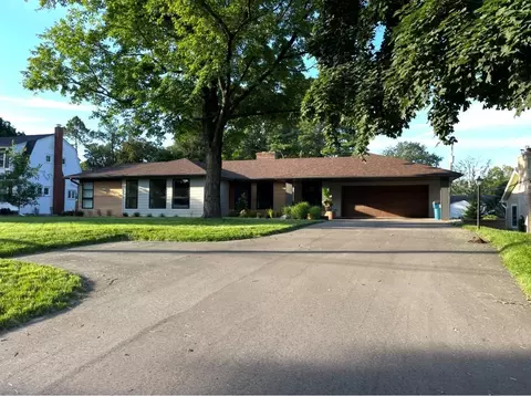 2196 S Shore Blvd, White Bear Lake, MN 55110
