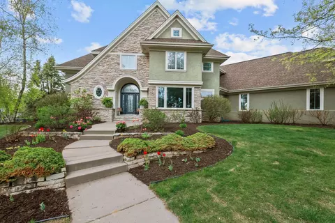 3380 Pioneer Pl, Stillwater, MN 55082