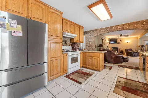 Kitchen - 244 Edgeview Dr, Rollingstone, MN 55969 photo 2 of 4