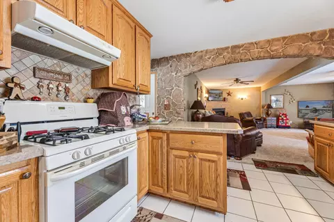 Kitchen - 244 Edgeview Dr, Rollingstone, MN 55969 photo 3 of 4