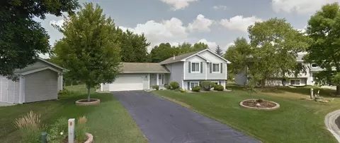 2244 Kessler Ct, Chaska, MN 55318